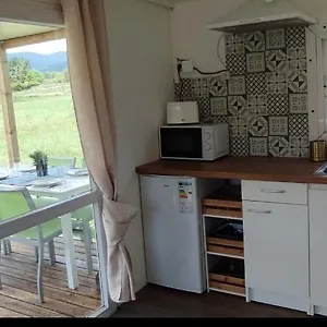 Camping Au Pied Du Luberon, Saint-Martin-de-la-Brasque