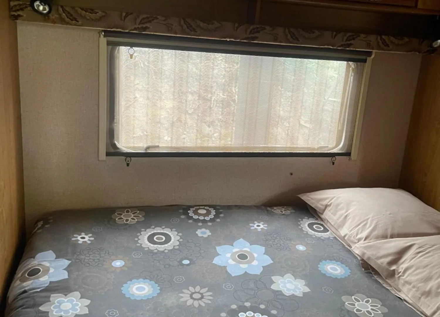 Camping Caravanes De Provence Aiglun