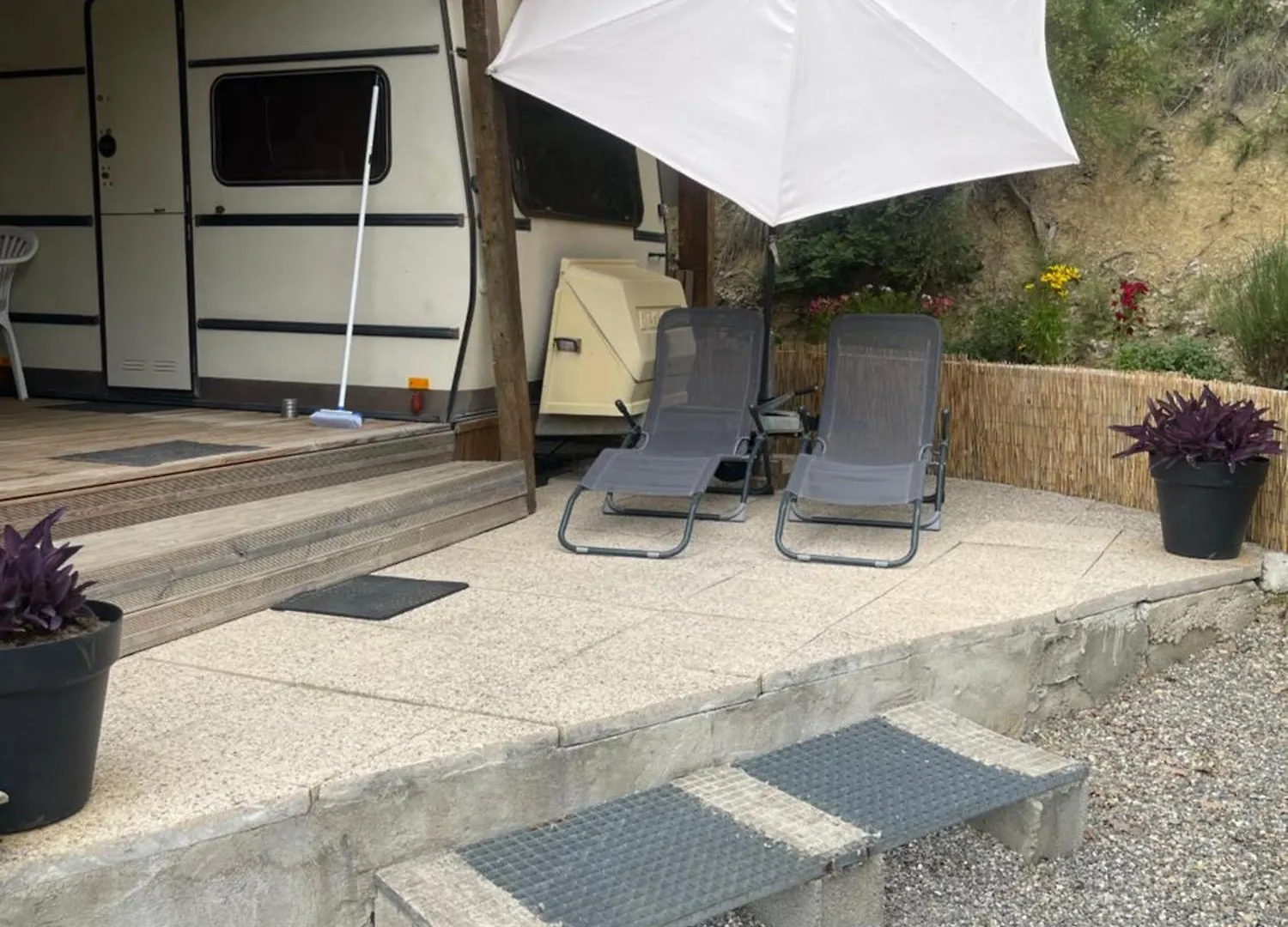 Caravanes De Provence Aiglun